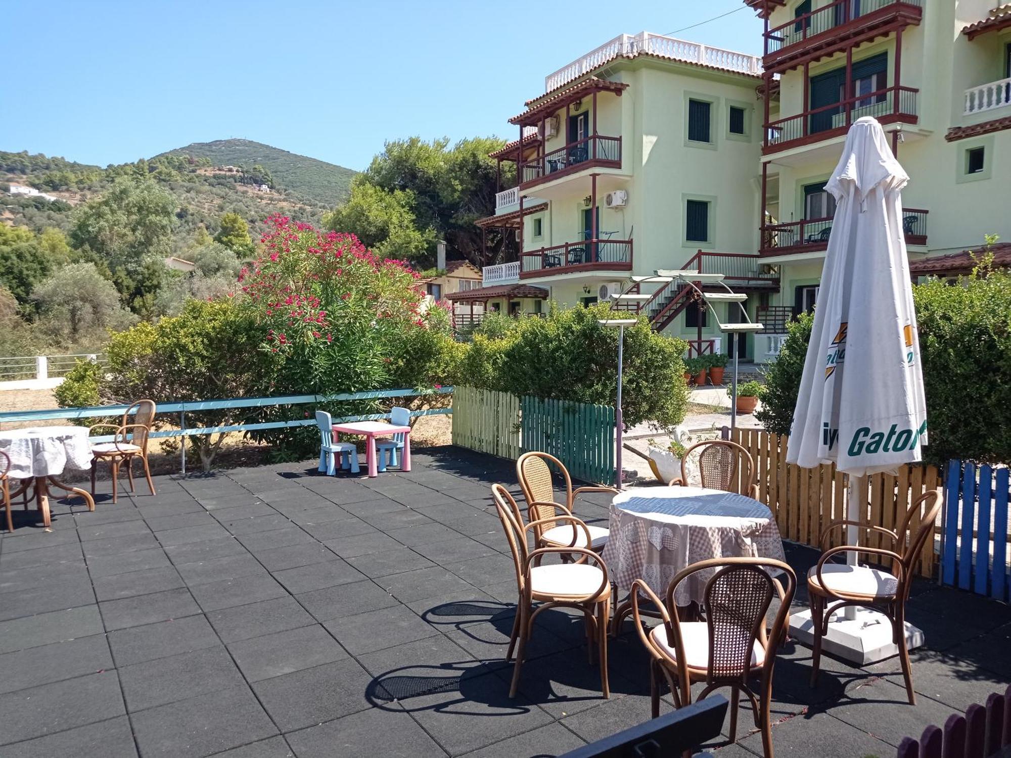 Alexandros Rooms & Studios Skopelos Town Exterior foto