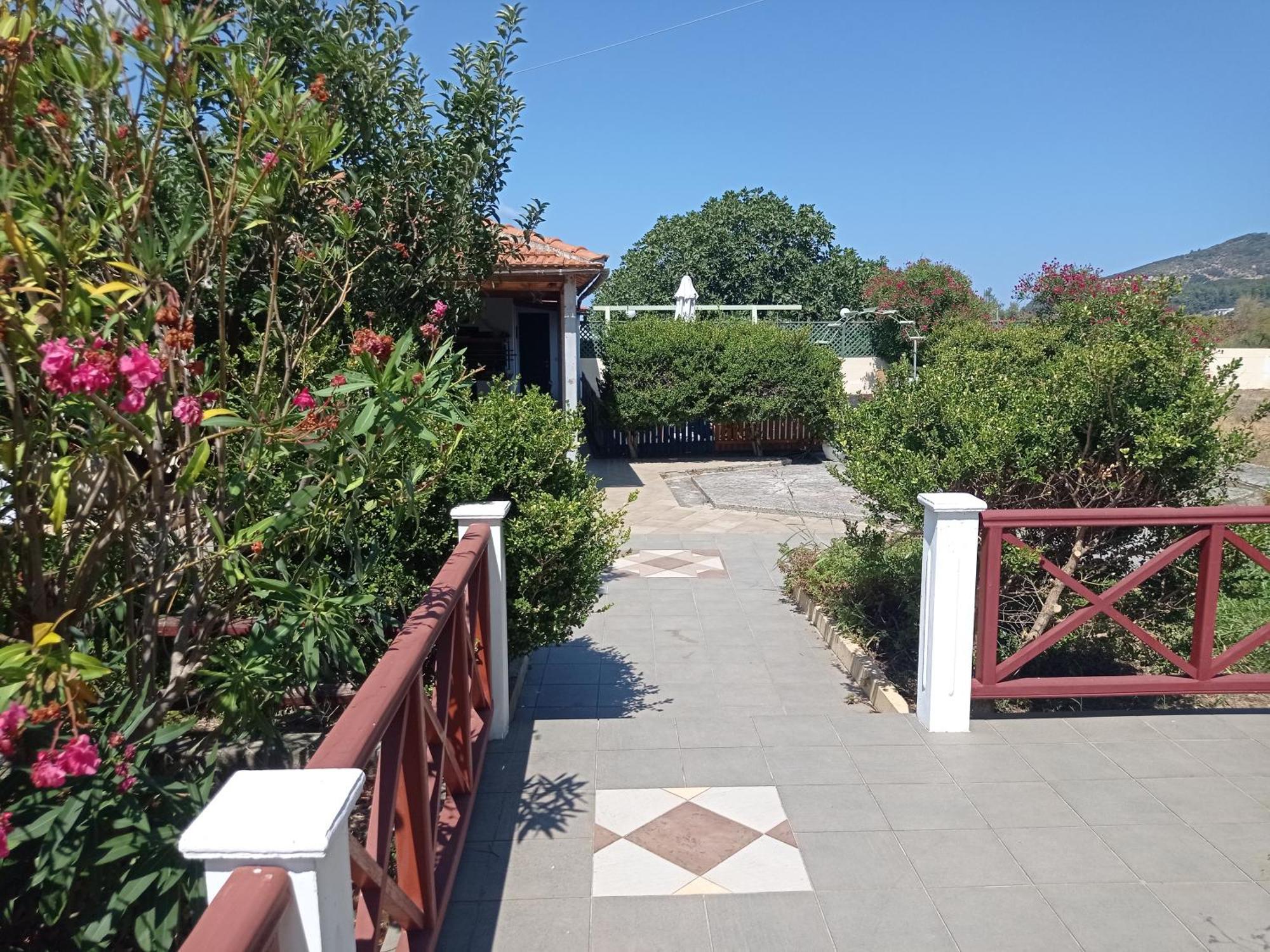 Alexandros Rooms & Studios Skopelos Town Exterior foto