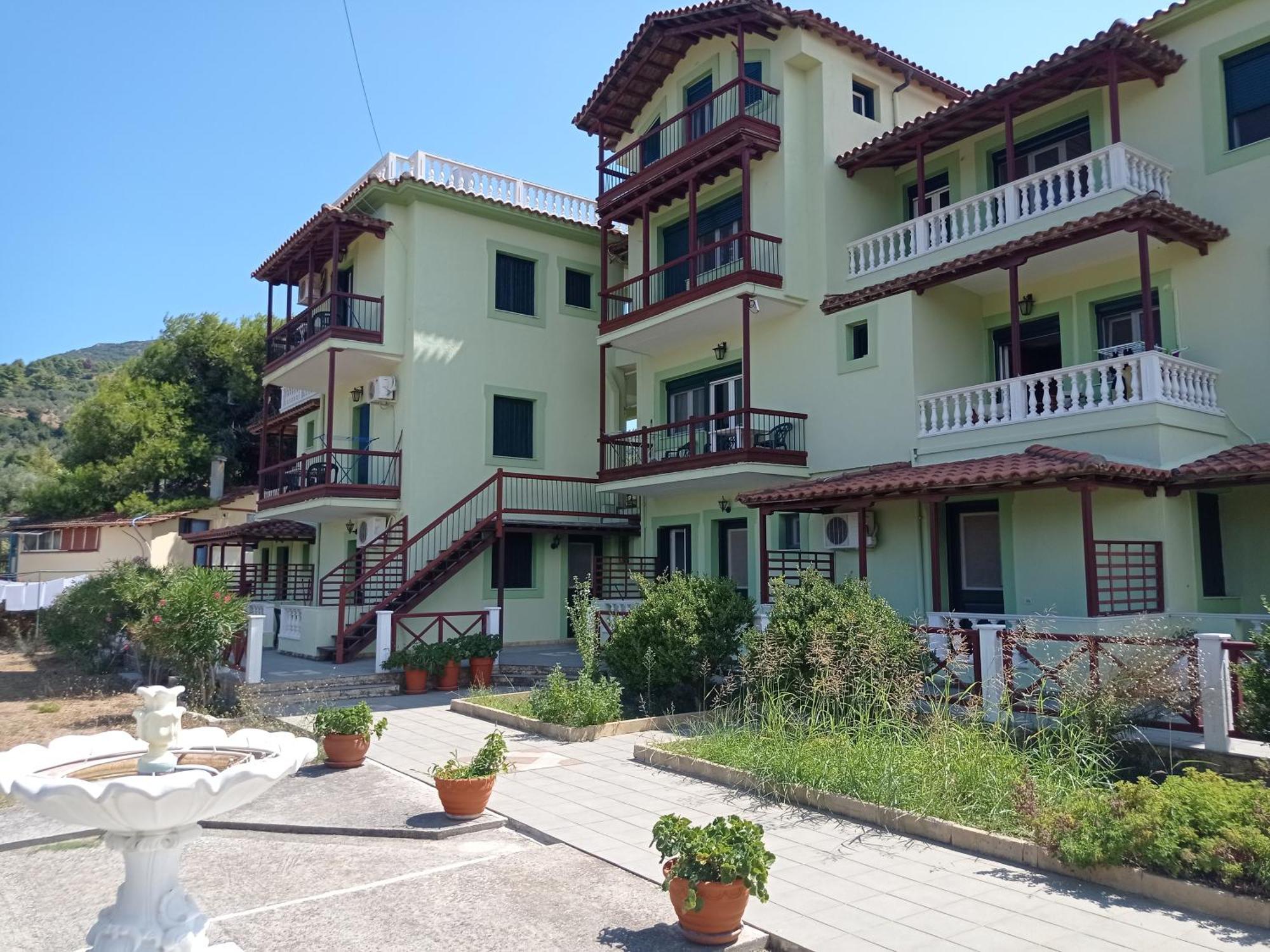 Alexandros Rooms & Studios Skopelos Town Exterior foto