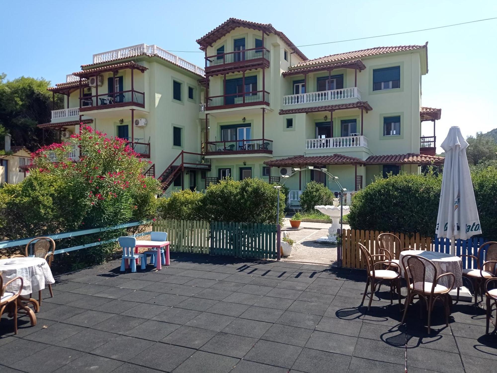 Alexandros Rooms & Studios Skopelos Town Exterior foto