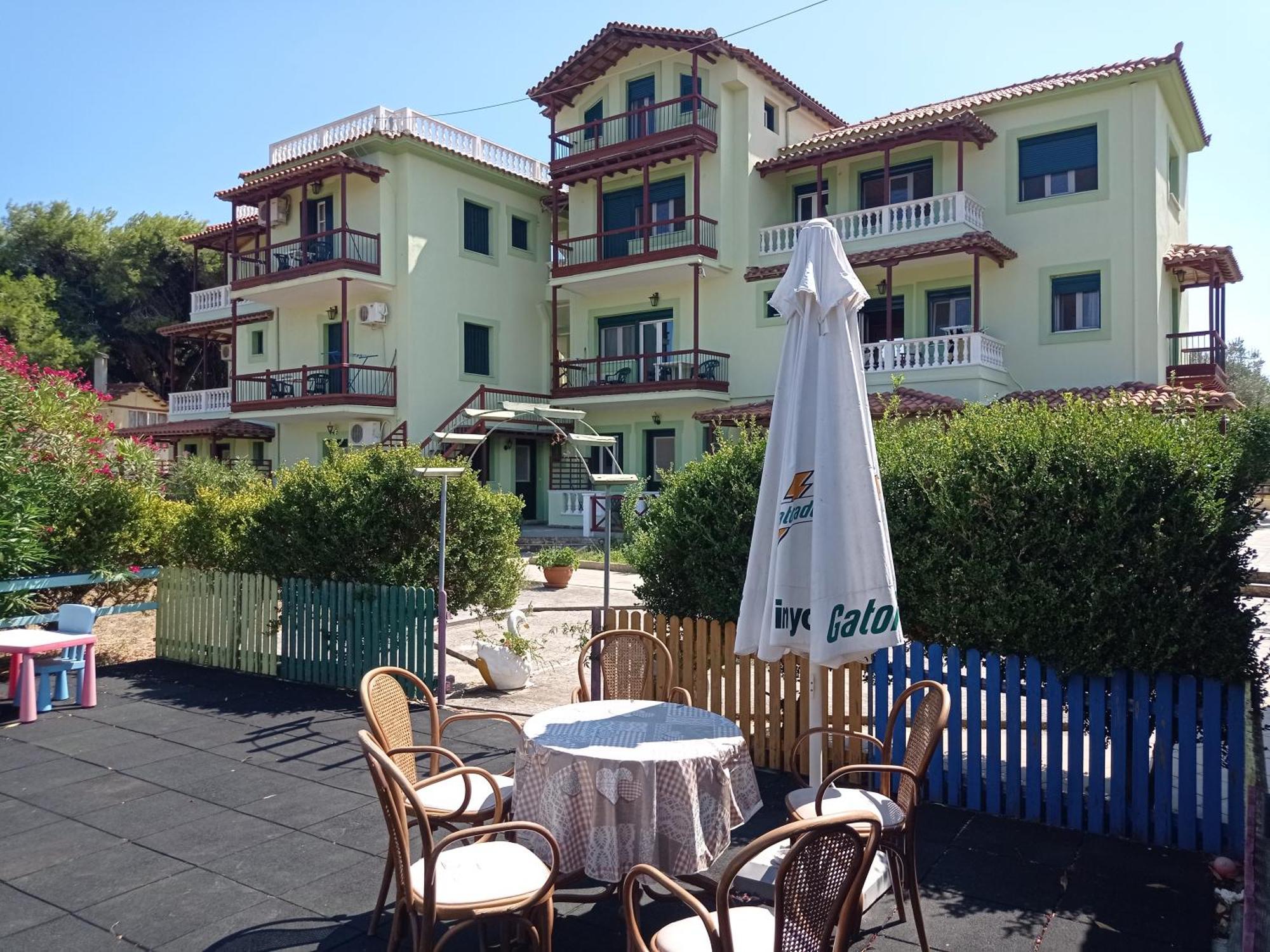 Alexandros Rooms & Studios Skopelos Town Exterior foto