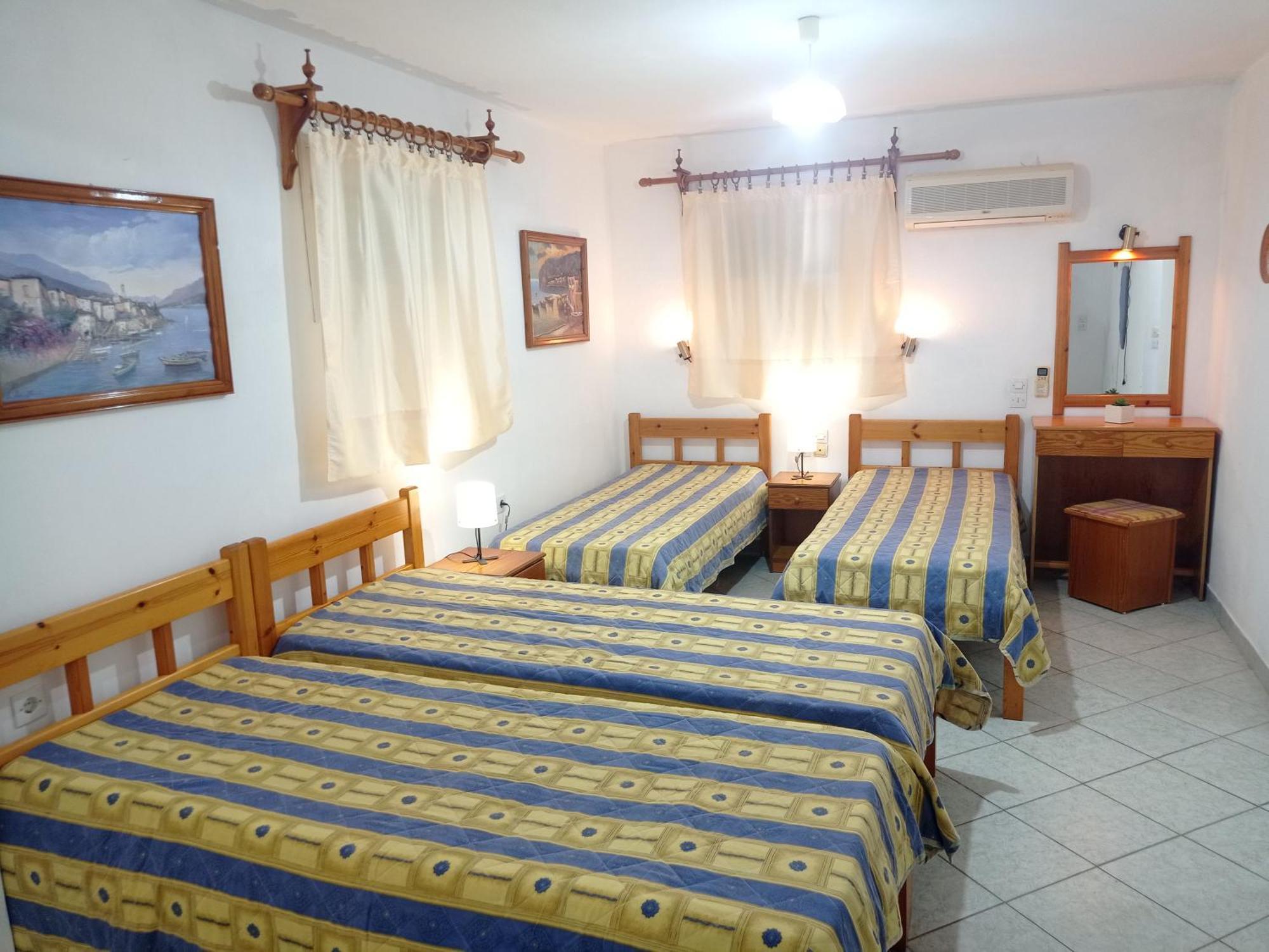 Alexandros Rooms & Studios Skopelos Town Exterior foto