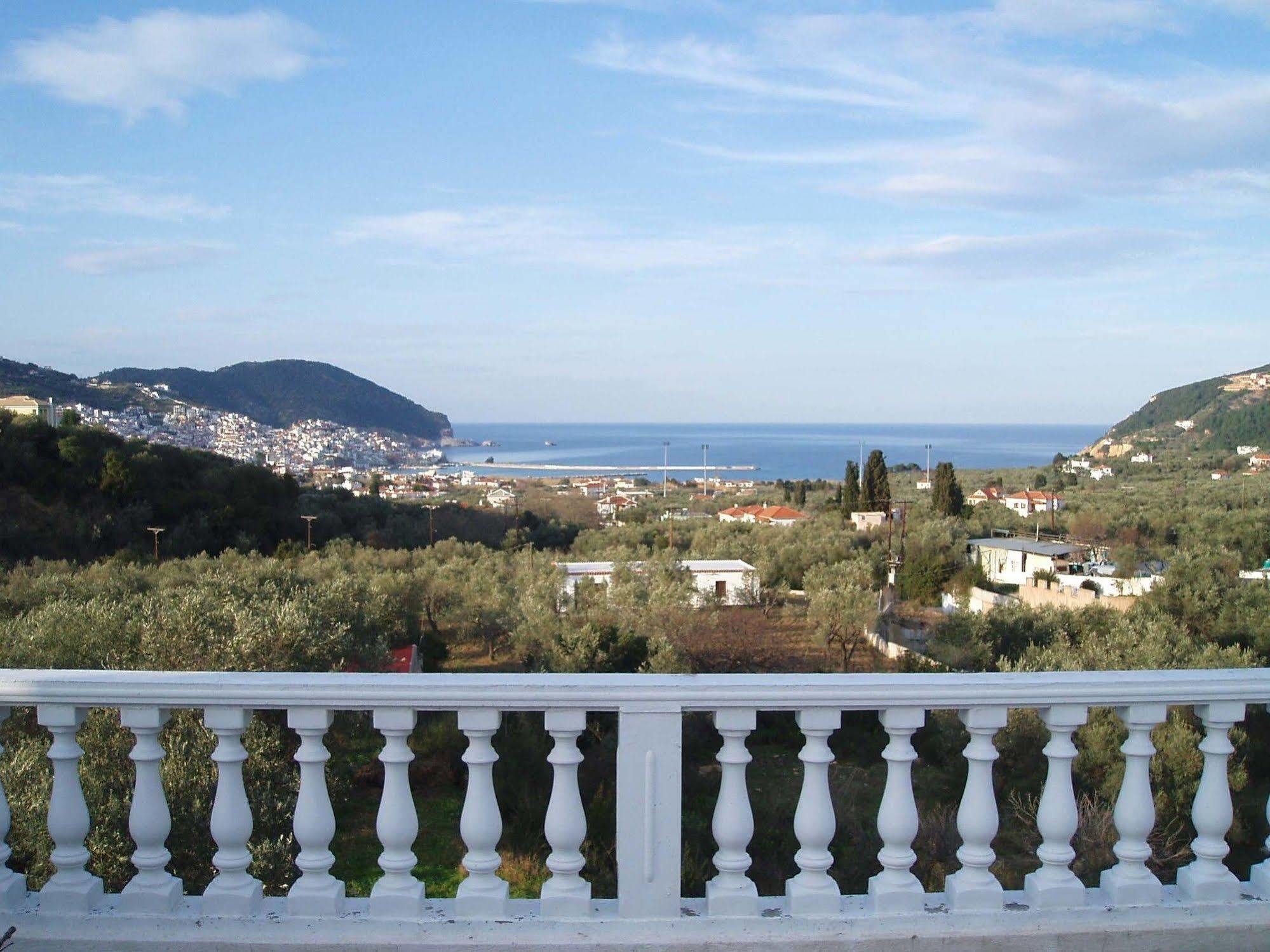 Alexandros Rooms & Studios Skopelos Town Exterior foto